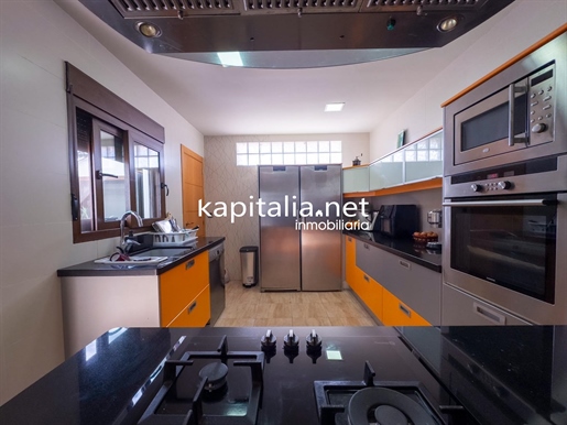 Advert pic 0