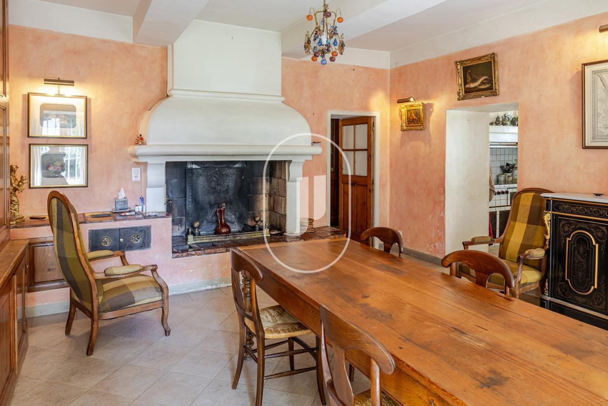 Maison à vendre, 251m², Oppède