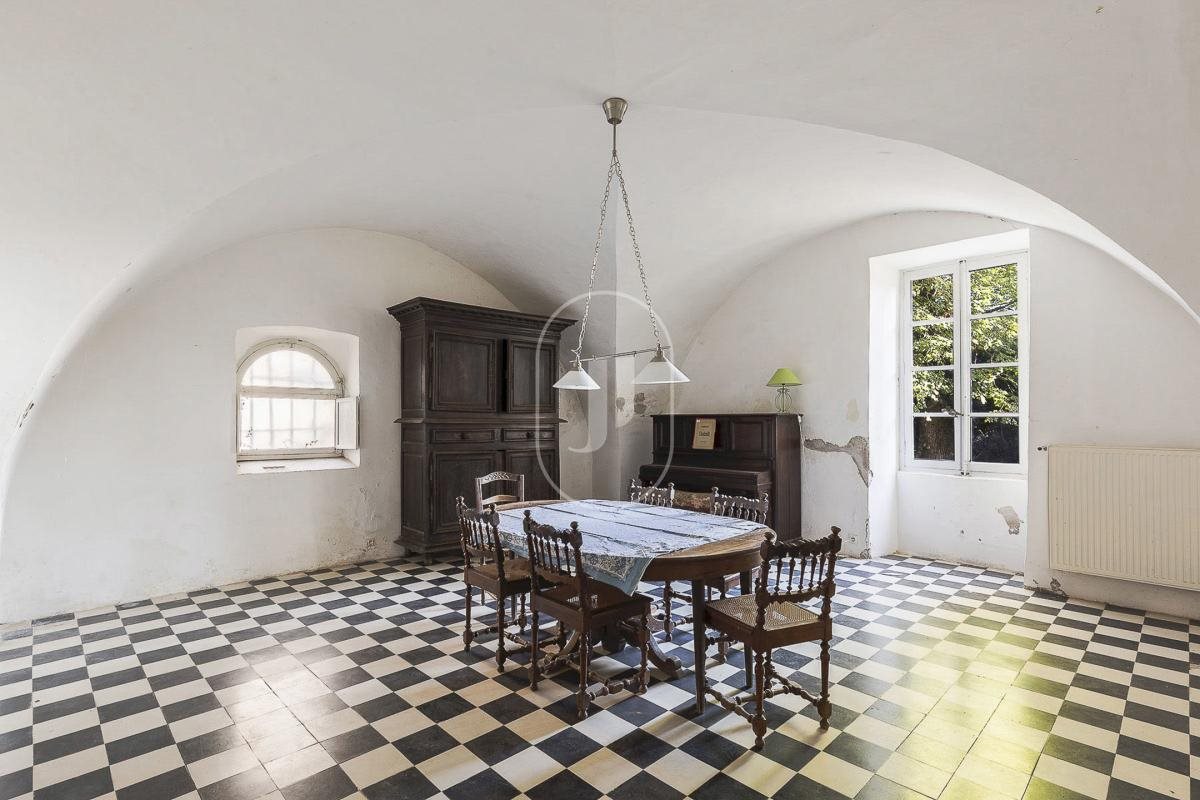 Maison à vendre, 530m², Vaugines
