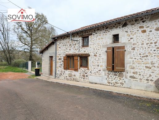 Maison 5 pièces 163 m² · à Availles-Limouzine · 163 m² · 140 400 €