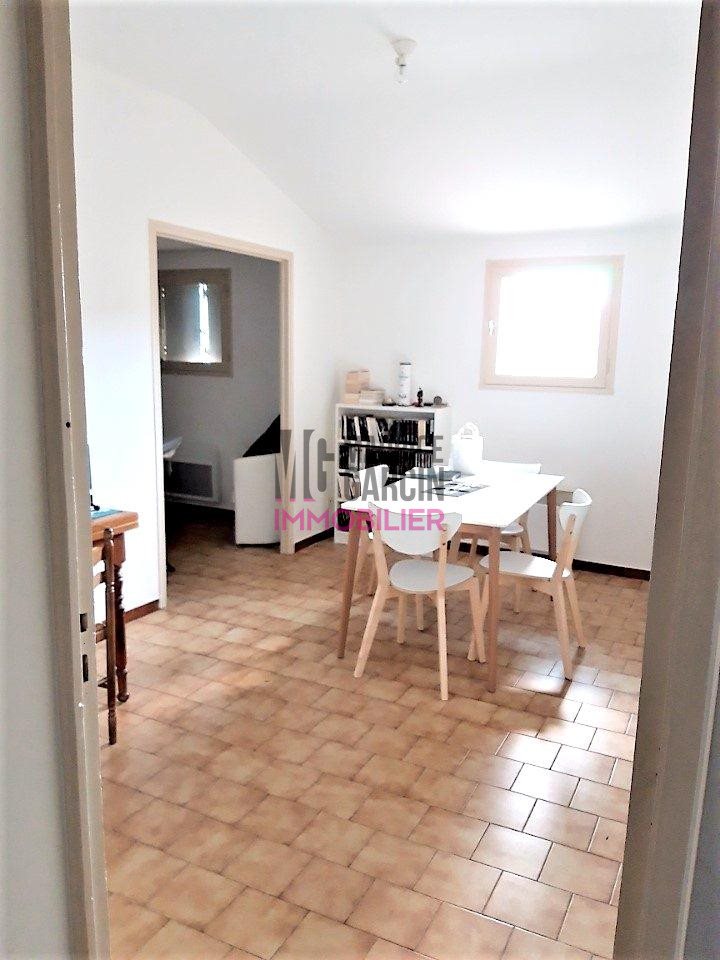 Appartement à louer, 58m², Pernes-les-Fontaines