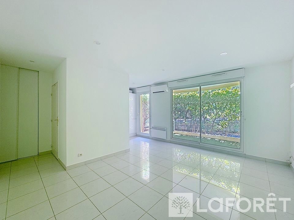 Appartement à louer, 27m², Beausoleil
