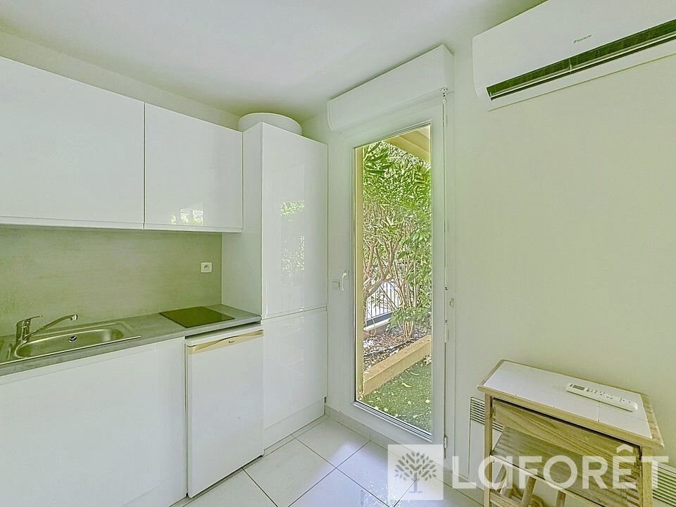 Appartement à louer, 27m², Beausoleil