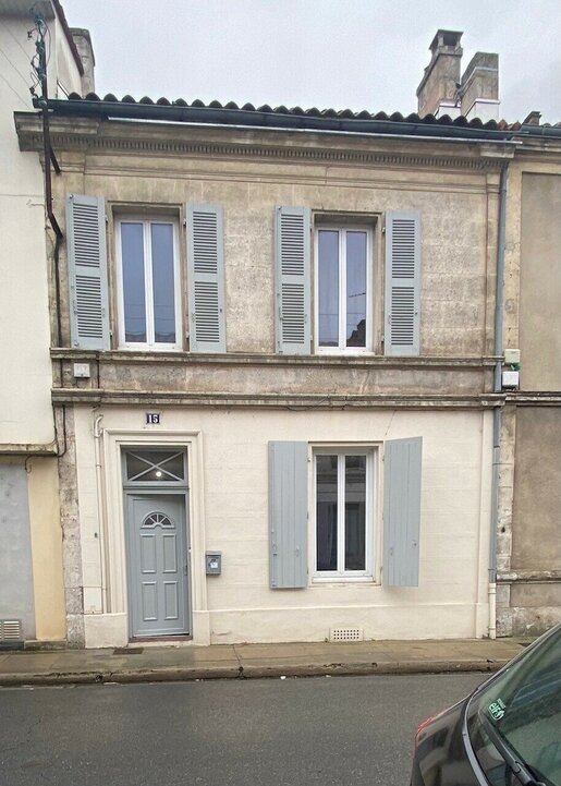 Maison 7 pièces 160 m² · à Angoulême · 160 m² · 294 000 €