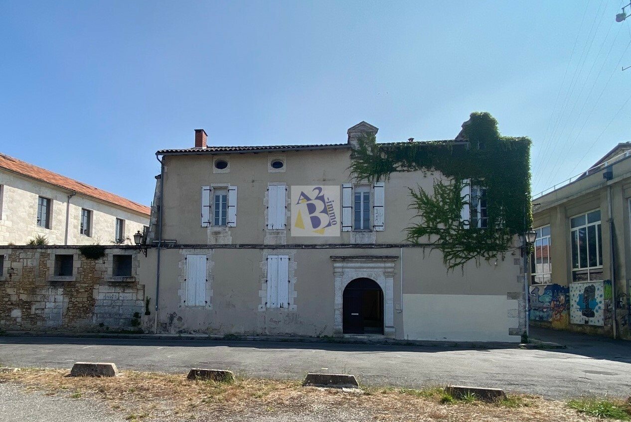 Maison à vendre, 330m², Angoulême