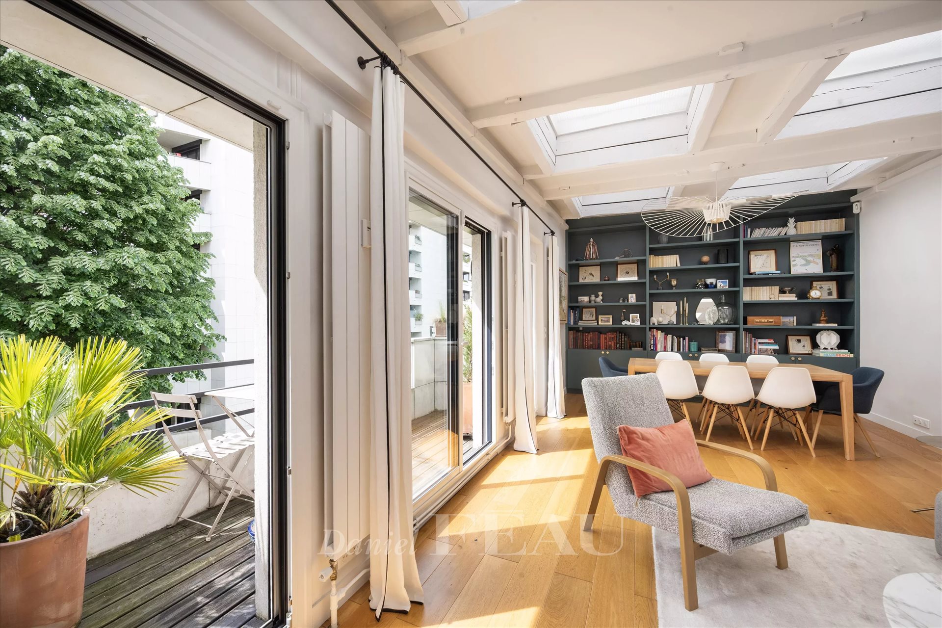 Appartement – Paris, Quartier de la Plaine-de-Monceau - Vue 2
