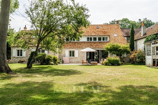 Maison 8 pièces 245 m² · à Bazainville · 245 m² · 945 000 €