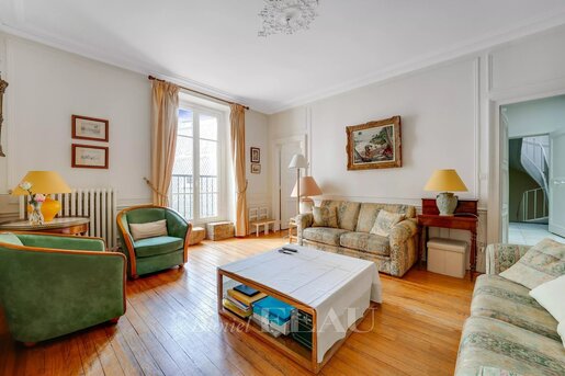 Appartement 6 pièces 133 m² · à Versailles · 133 m² · 1 050 000 €