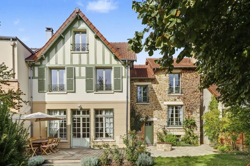Maison 10 pièces 213 m² · au Chesnay-Rocquencourt · 213 m² · 1 748 000 €