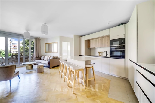 4 pièces 86 m² · à Versailles · 86 m² · 830 000 €