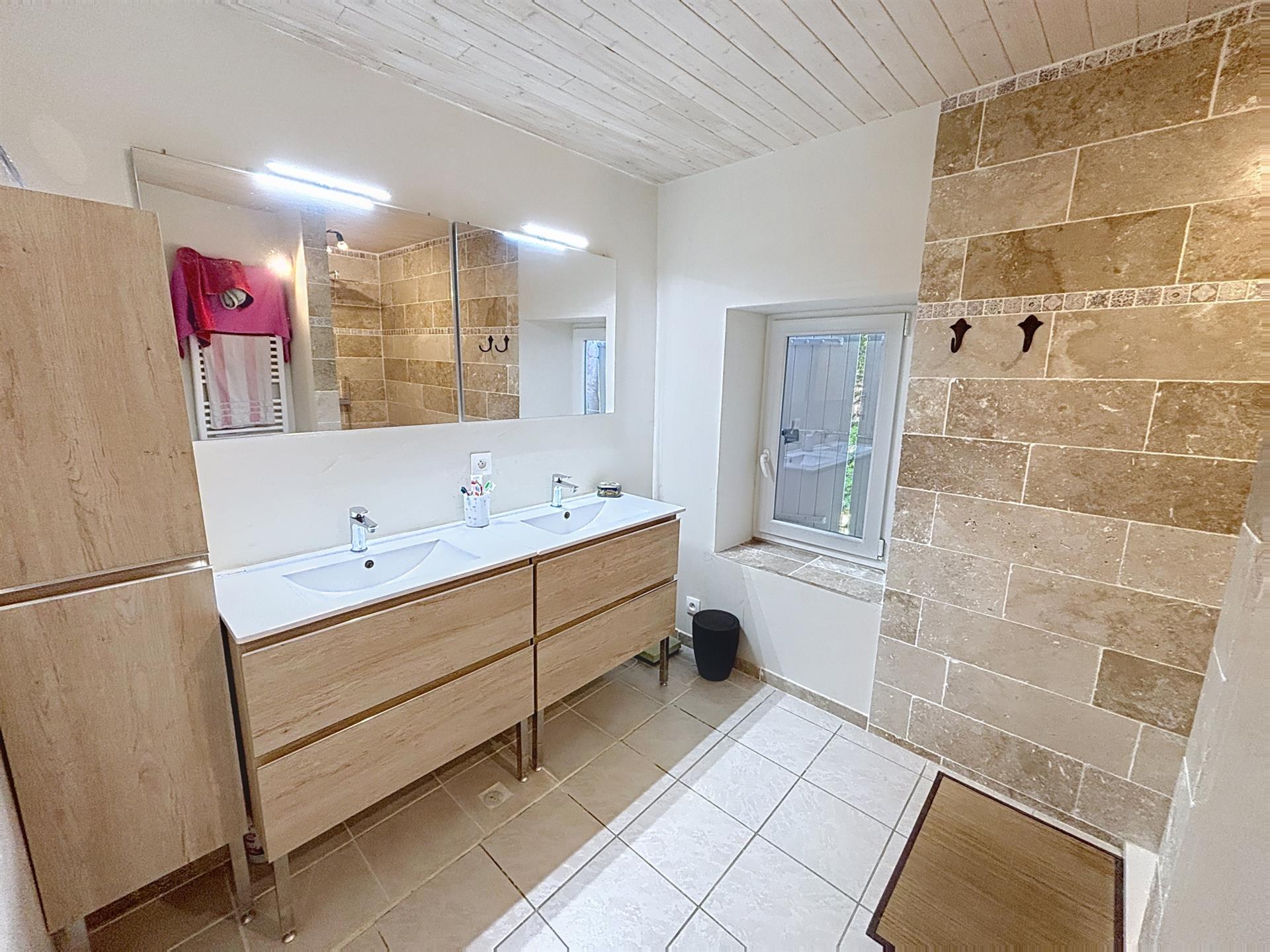 Maison à vendre, 195m², Grignan