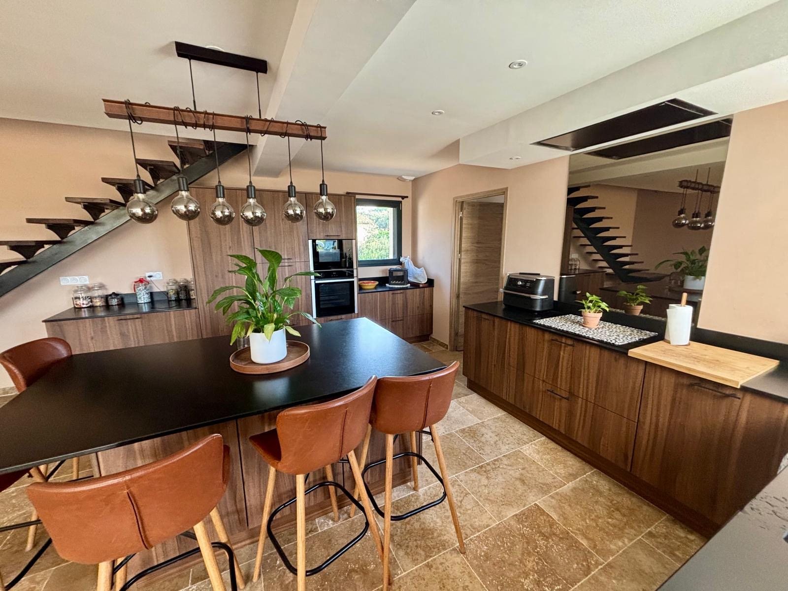 Maison à vendre, 225m², Grignan
