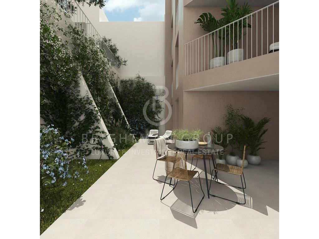 Grundstück mit genehmigtem Bau- und Wohnprojekt, Graça, Lissabon