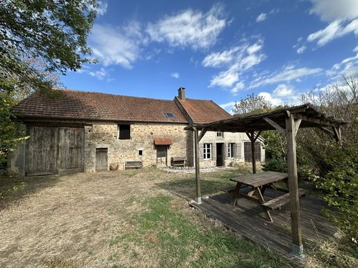 Maison 4 pièces 86 m² · à Pouques-Lormes · 86 m² · 93 000 €