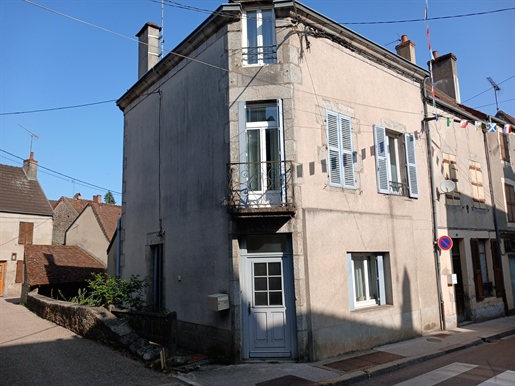 Maison 6 pièces 117 m² · à Lormes · 117 m² · 115 000 €
