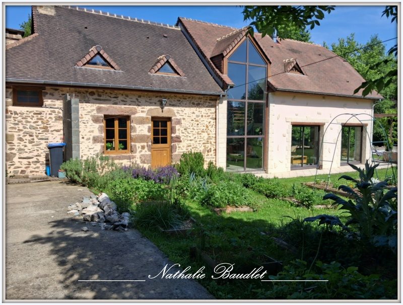 Maison à vendre, 250m², Mont-Saint-Jean