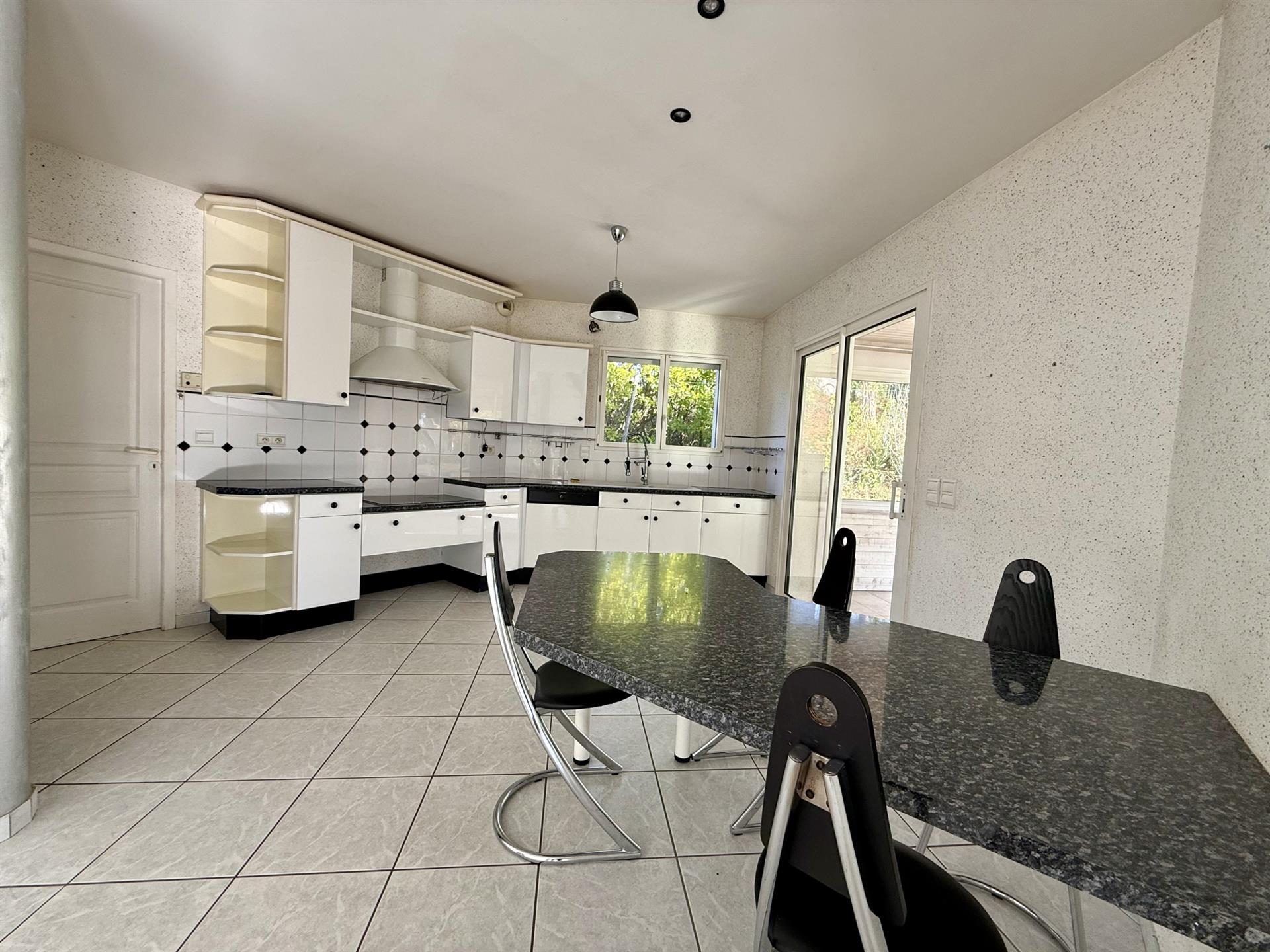 Maison à vendre, 175m², Villeneuve-sur-Lot
