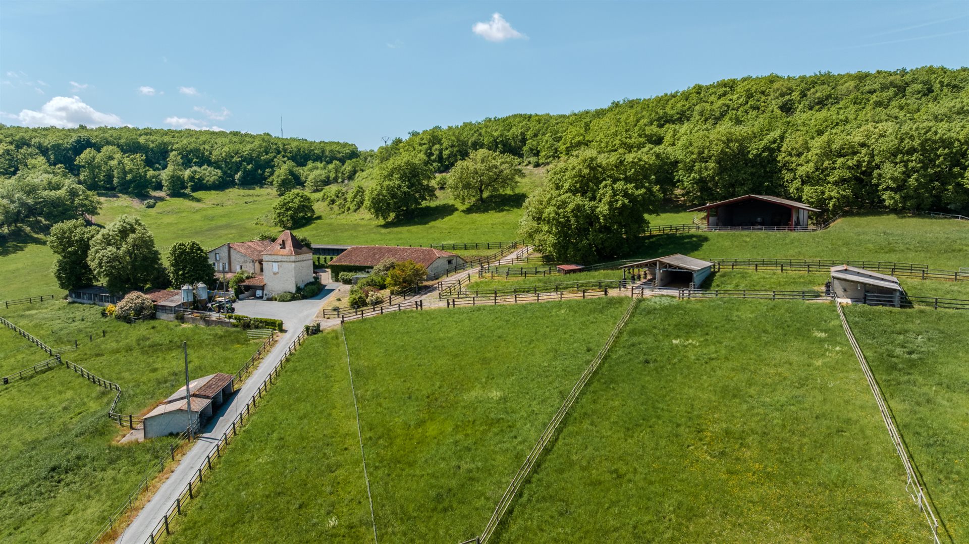 Maison à vendre, 240m², Sainte-Colombe-de-Villeneuve