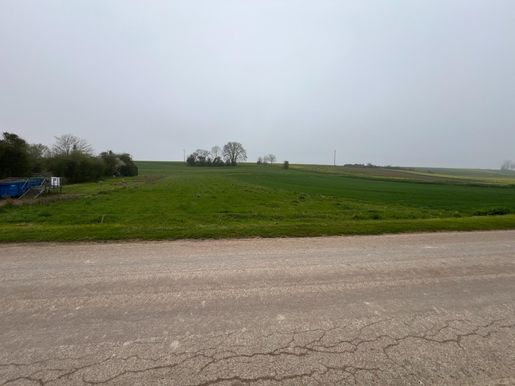 Terrain 1020 m² · à Seux · 82 258 €