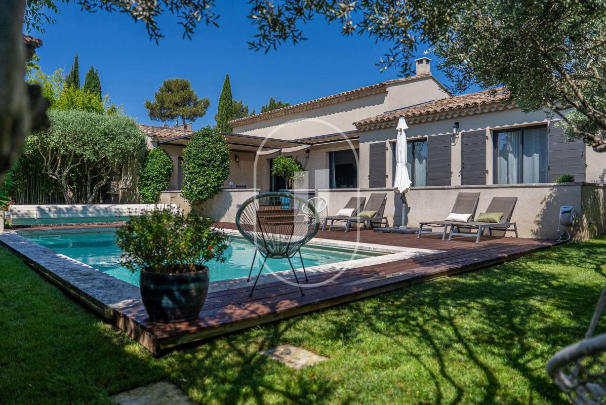 Maison à vendre, 204m², Eygalières