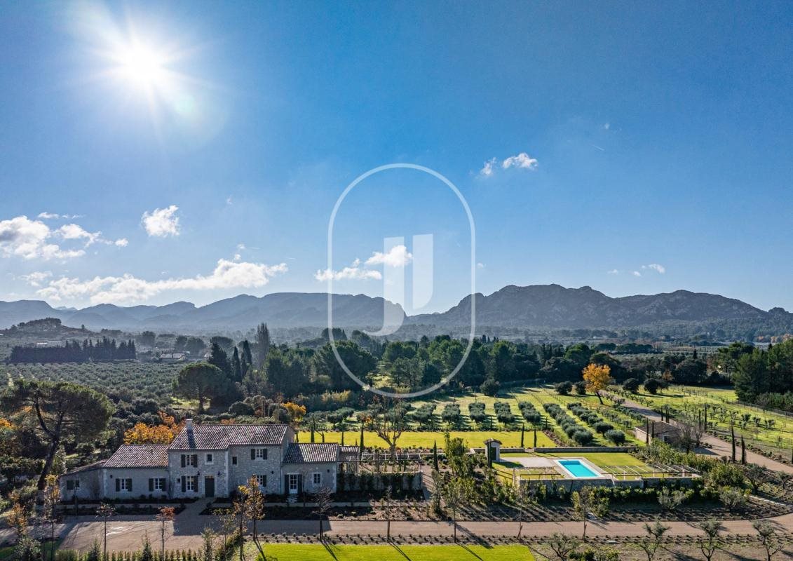 Maison à vendre, 350m², Eygalières