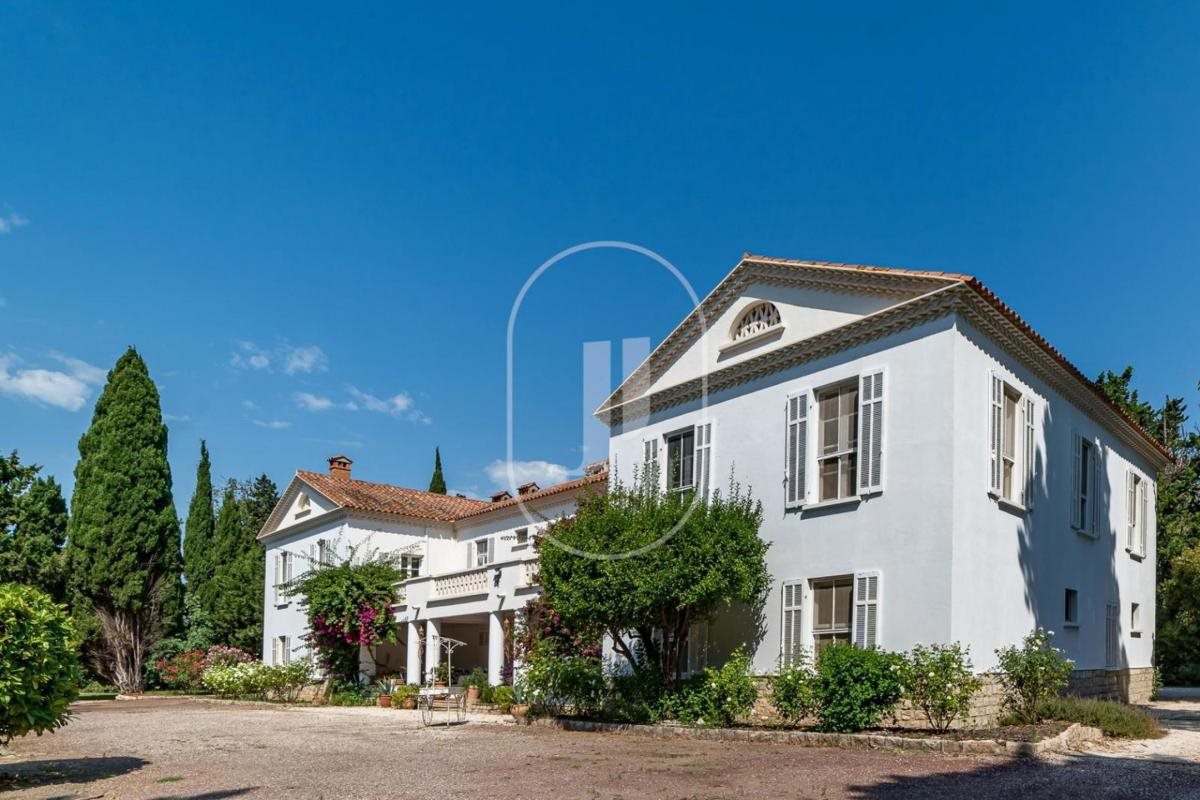 Maison à vendre, 760m², Arles