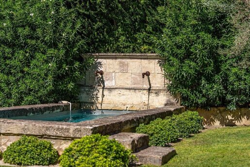 Maison 8 pièces 260 m² · à Mouriès · 260 m² · 1 295 000 €