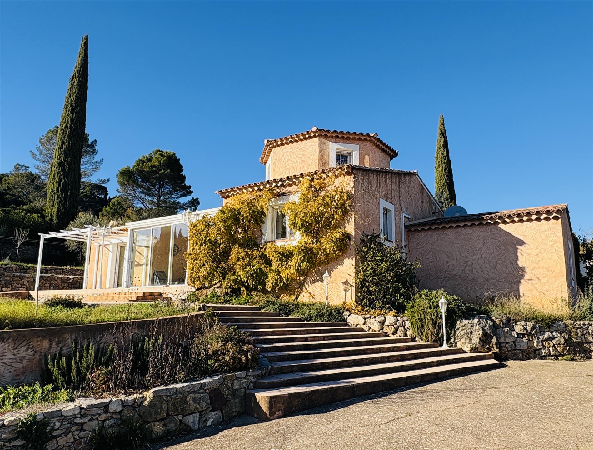 Maison à vendre, 108m², Cotignac