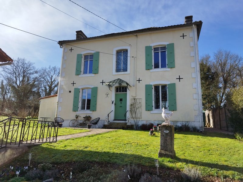 Maison à vendre, 161m², Lorigné