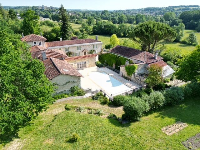 Maison à vendre, 568m², Chalais