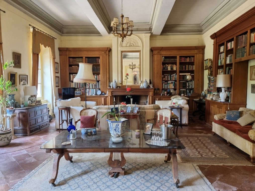 Maison à vendre, 860m², Mas-Saintes-Puelles