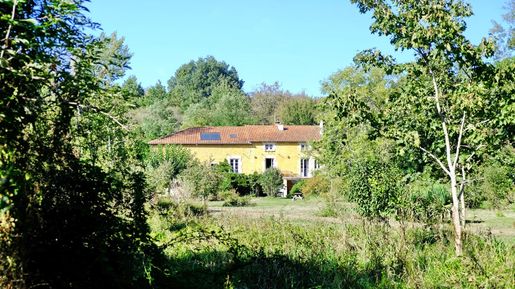 Maison 4 pièces 153 m² · à Champagne-Mouton · 153 m² · 577 500 €