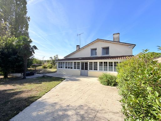 Maison 116 m² · à Saint-Laurent-des-Combes · 116 m² · 212 000 €