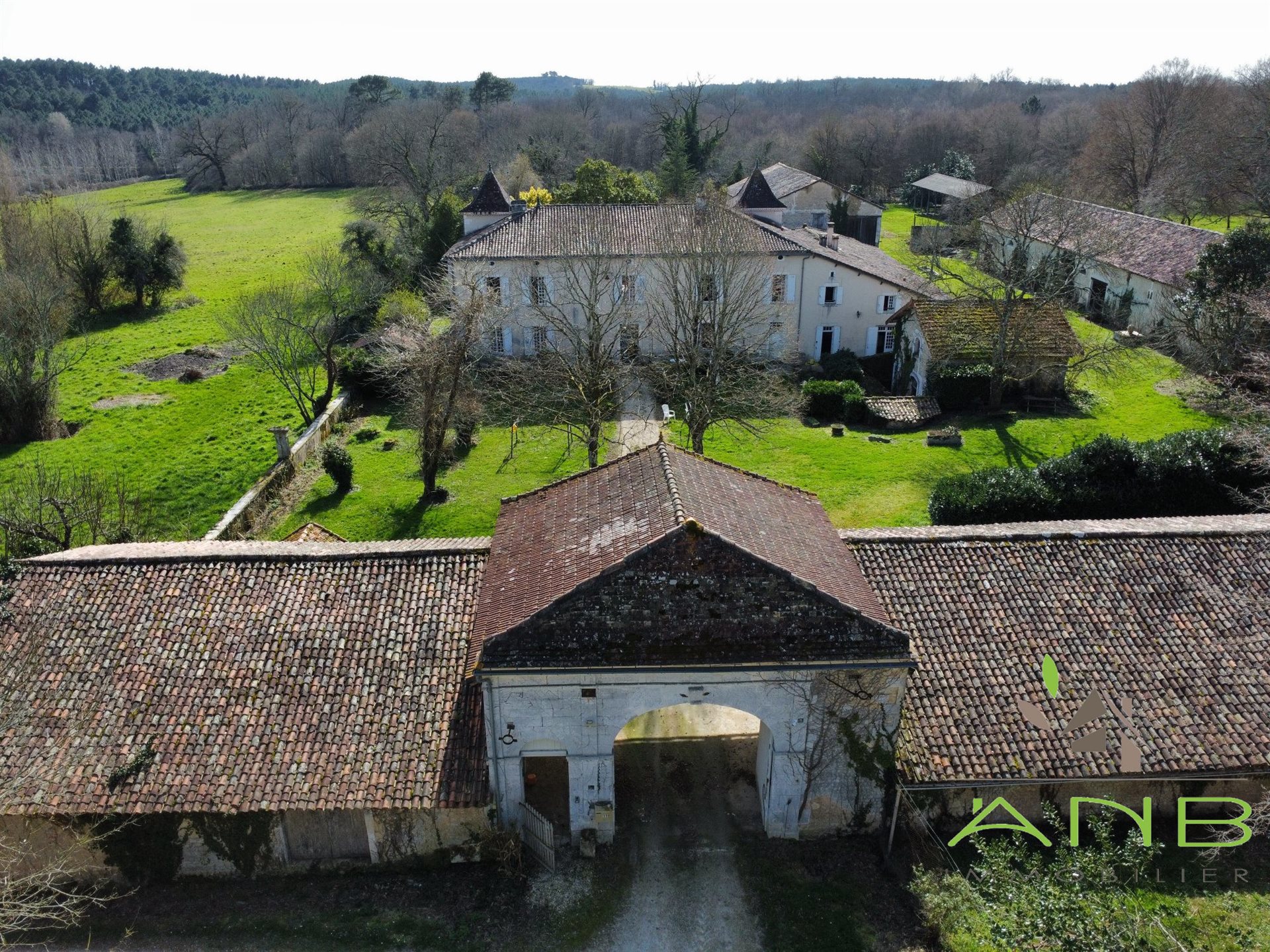 Maison à vendre, 691m², Condéon