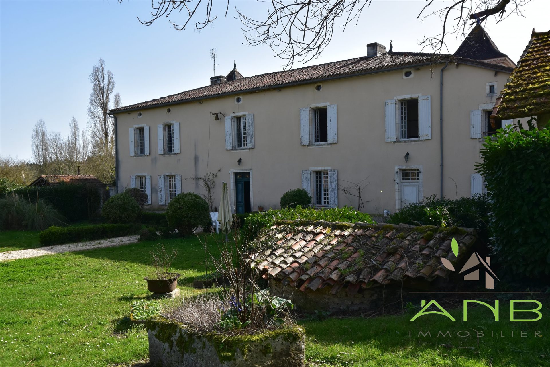 Maison à vendre, 691m², Condéon