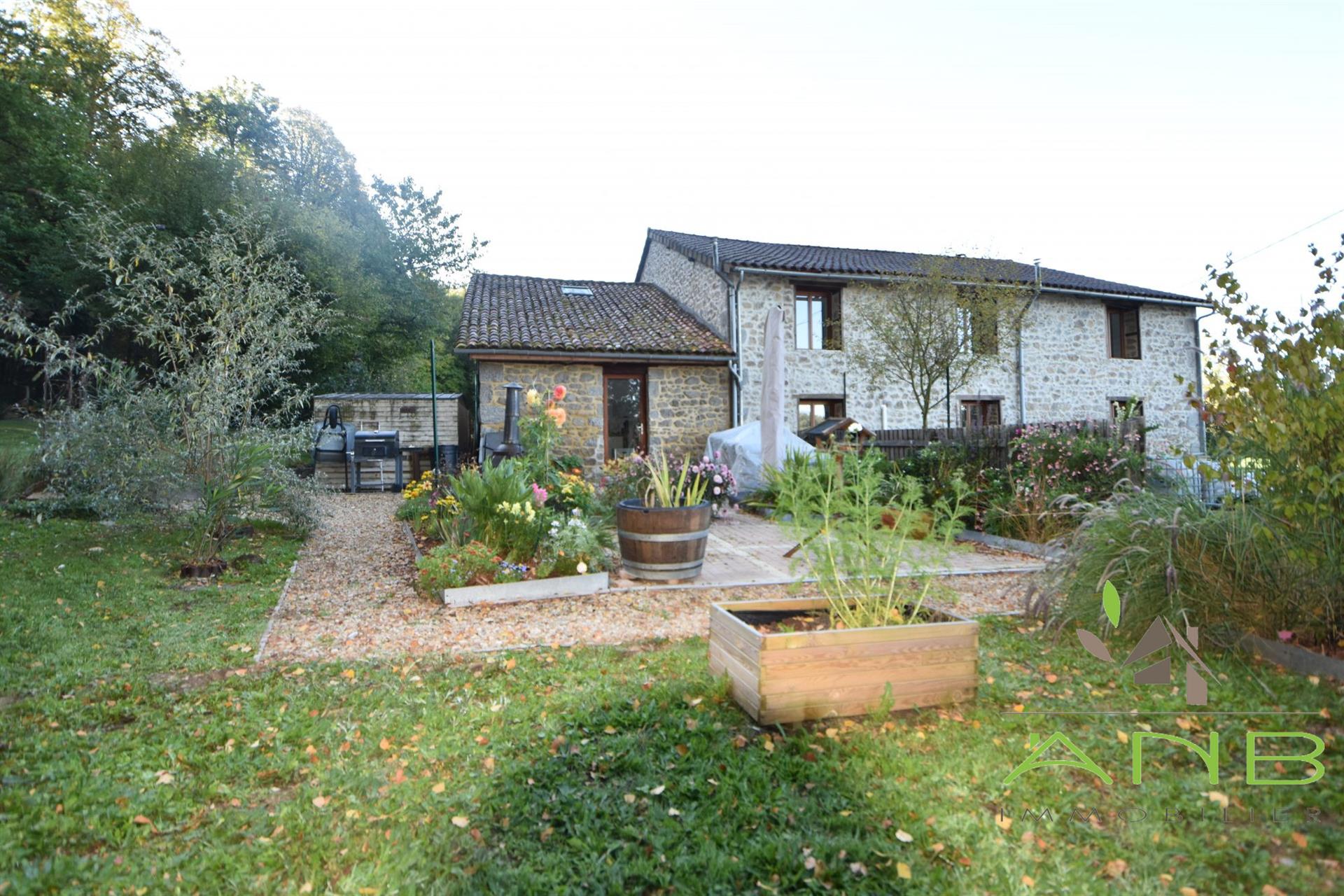 Maison à vendre, 240m², Busserolles