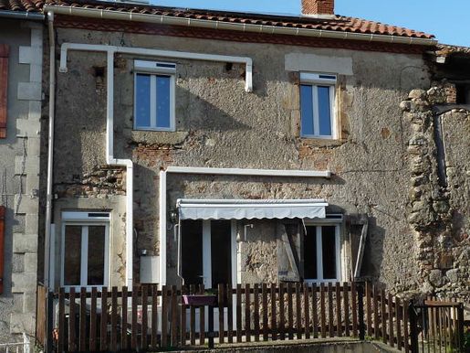 Maison 4 pièces 100 m² · à Busserolles · 100 m² · 98 100 €