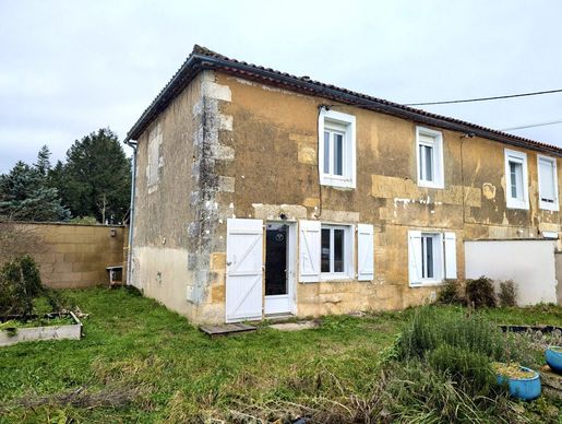 Maison 4 pièces 94 m² · à Rivières · 94 m² · 129 200 €