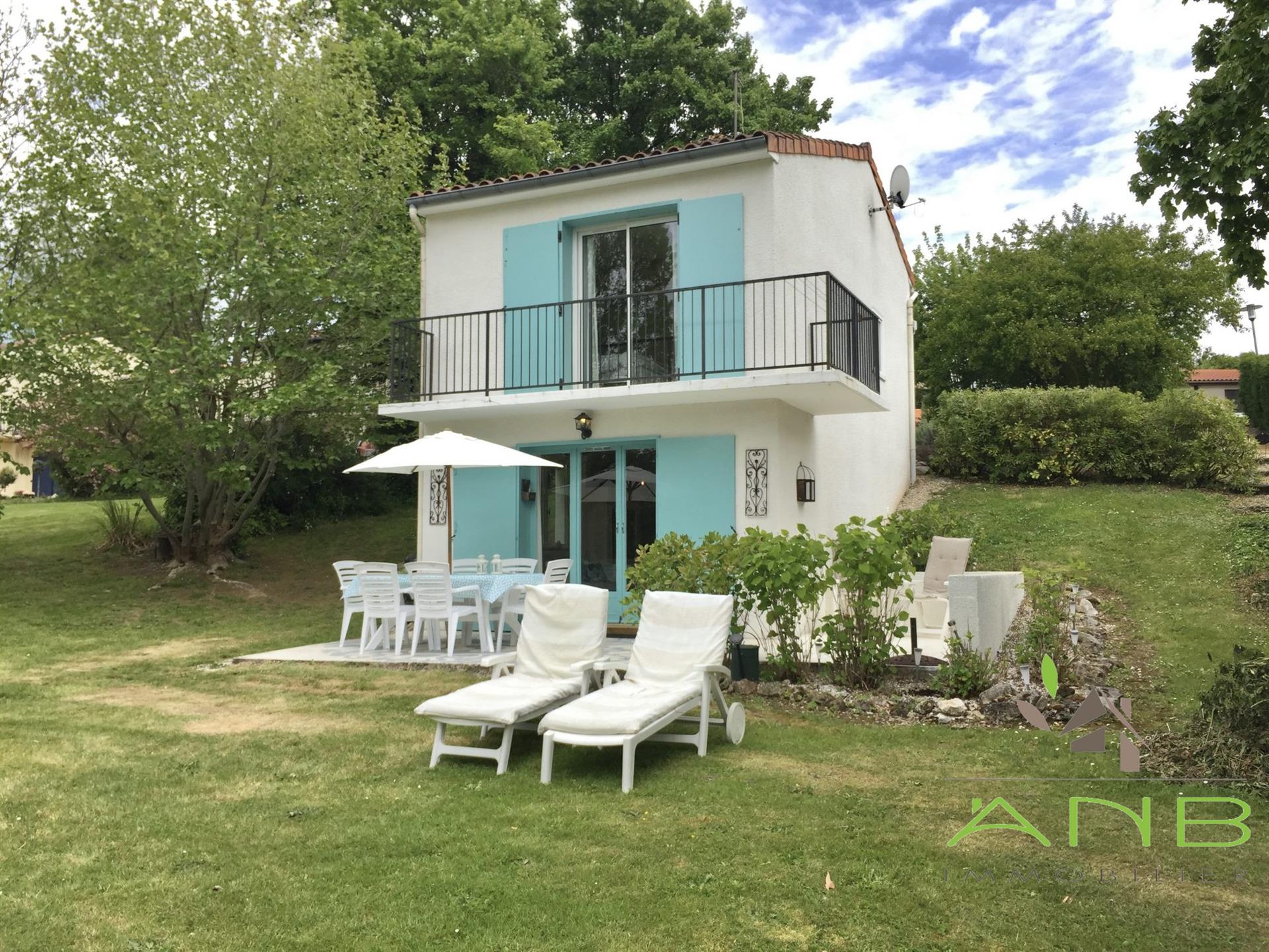 Maison à vendre, 56m², Ecuras