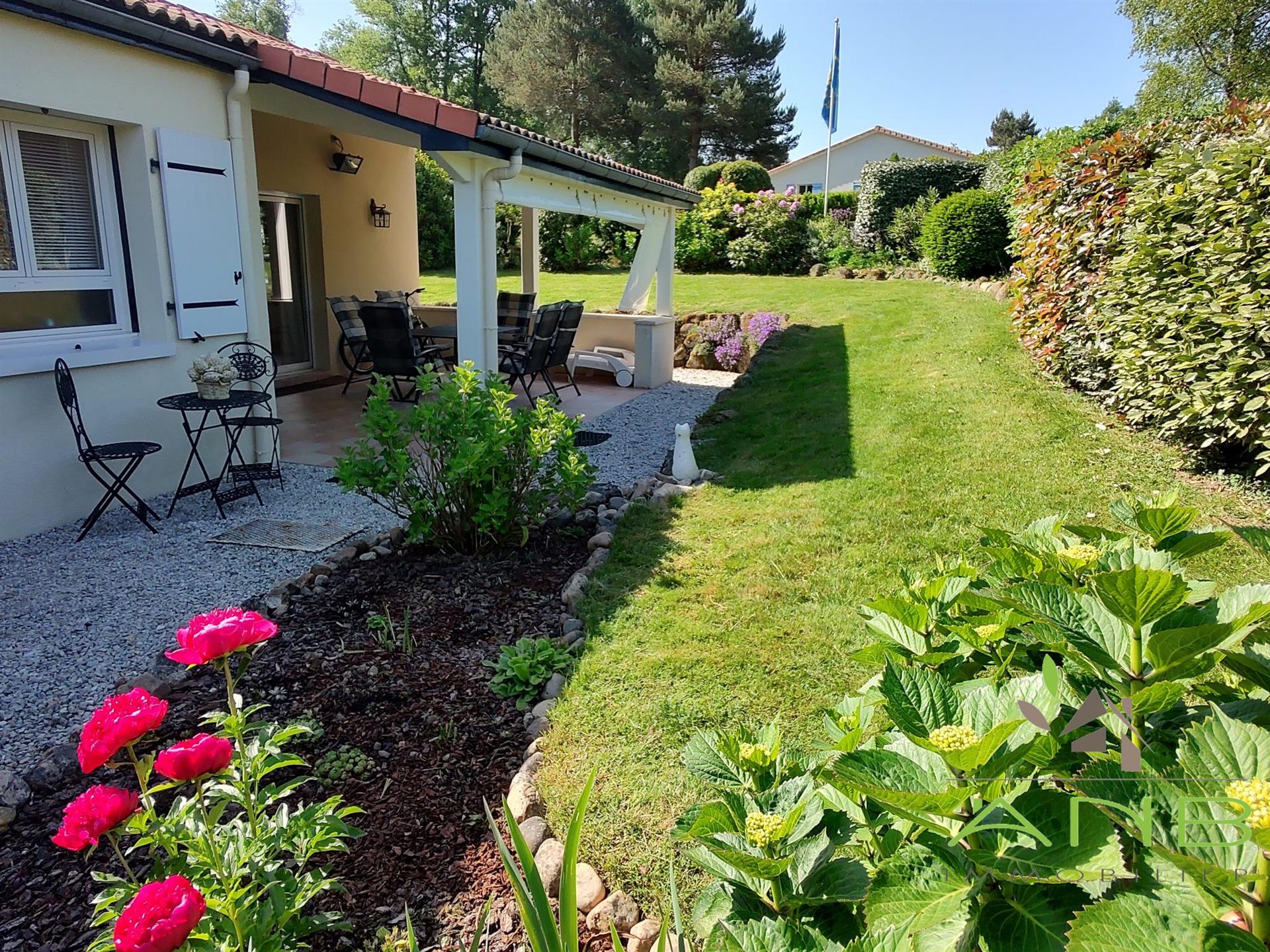 Maison à vendre, 93m², Ecuras