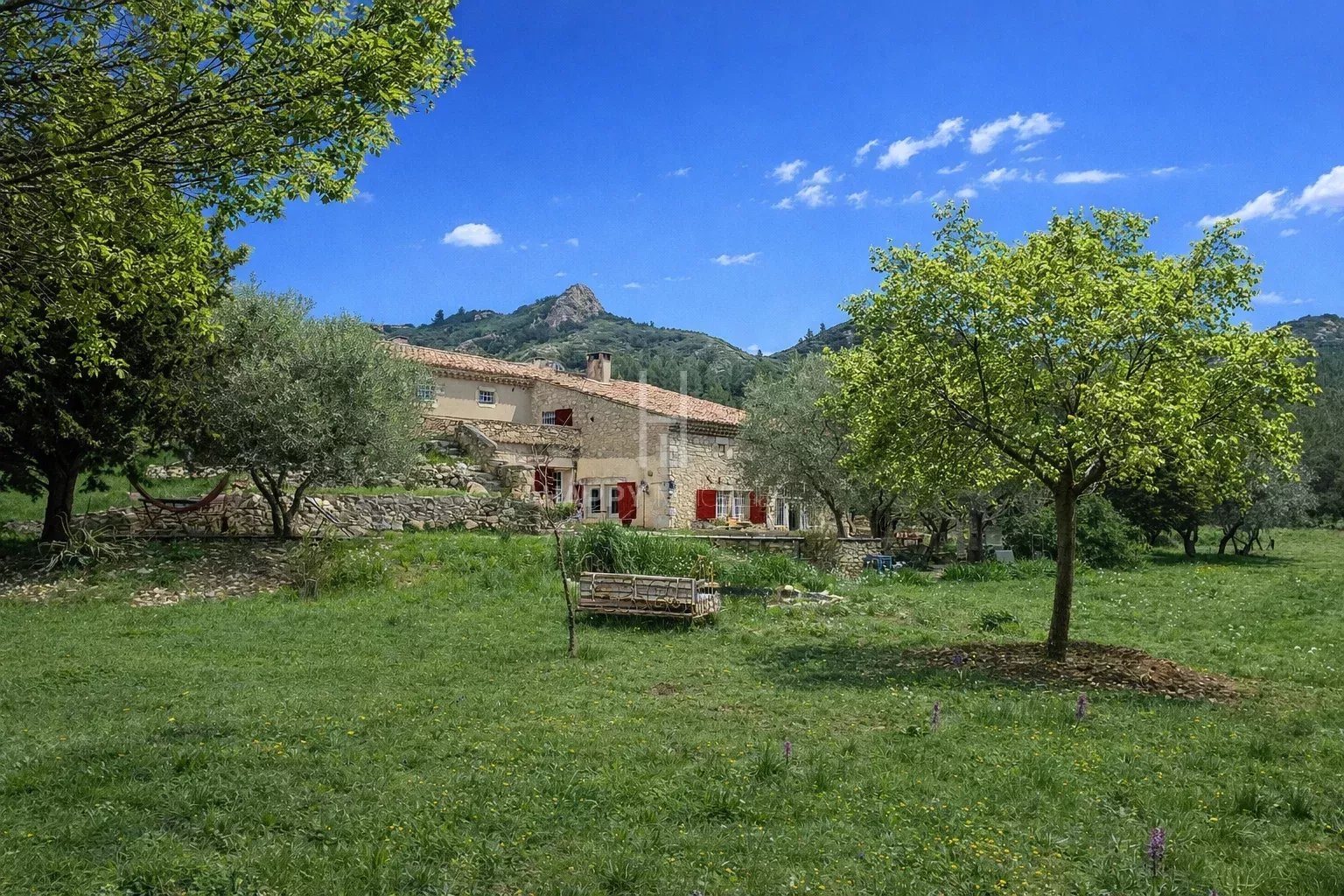 Maison à vendre, 250m², Eygalières