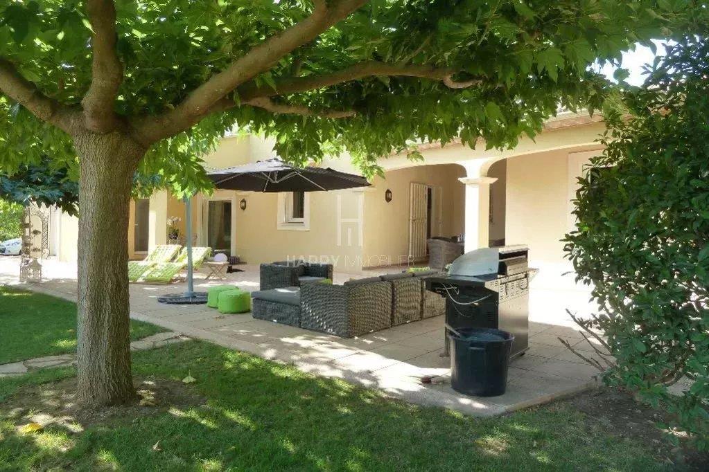 Maison à vendre, 180m², Saint-Martin-de-Crau