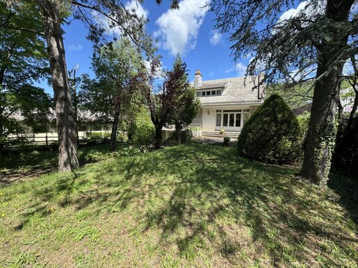 Maison 8 pièces 170 m² · à Saint-Affrique · 170 m² · 180 000 €