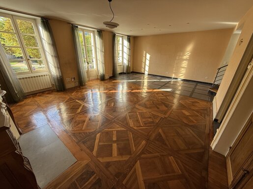 Maison 1 pièce 200 m² · à Saint-Affrique · 200 m² · 331 000 €