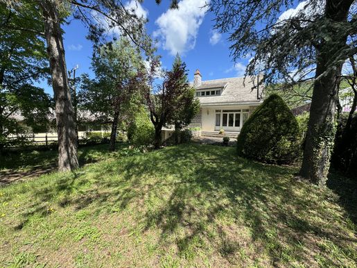 Maison 8 pièces 170 m² · à Saint-Affrique · 170 m² · 180 000 €