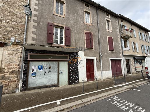 Appartement 4 pièces 160 m² · à Tournemire · 160 m² · 31 600 €