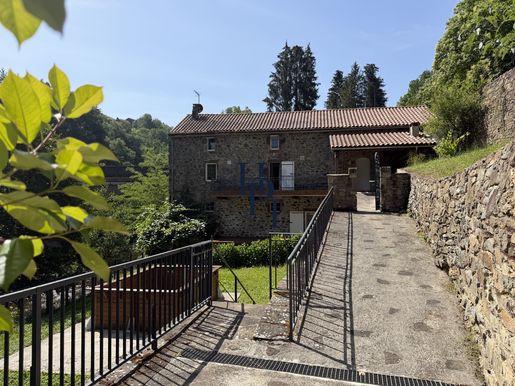 Maison 4 pièces 160 m² · à Saint-Sernin-sur-Rance · 160 m² · 259 980 €