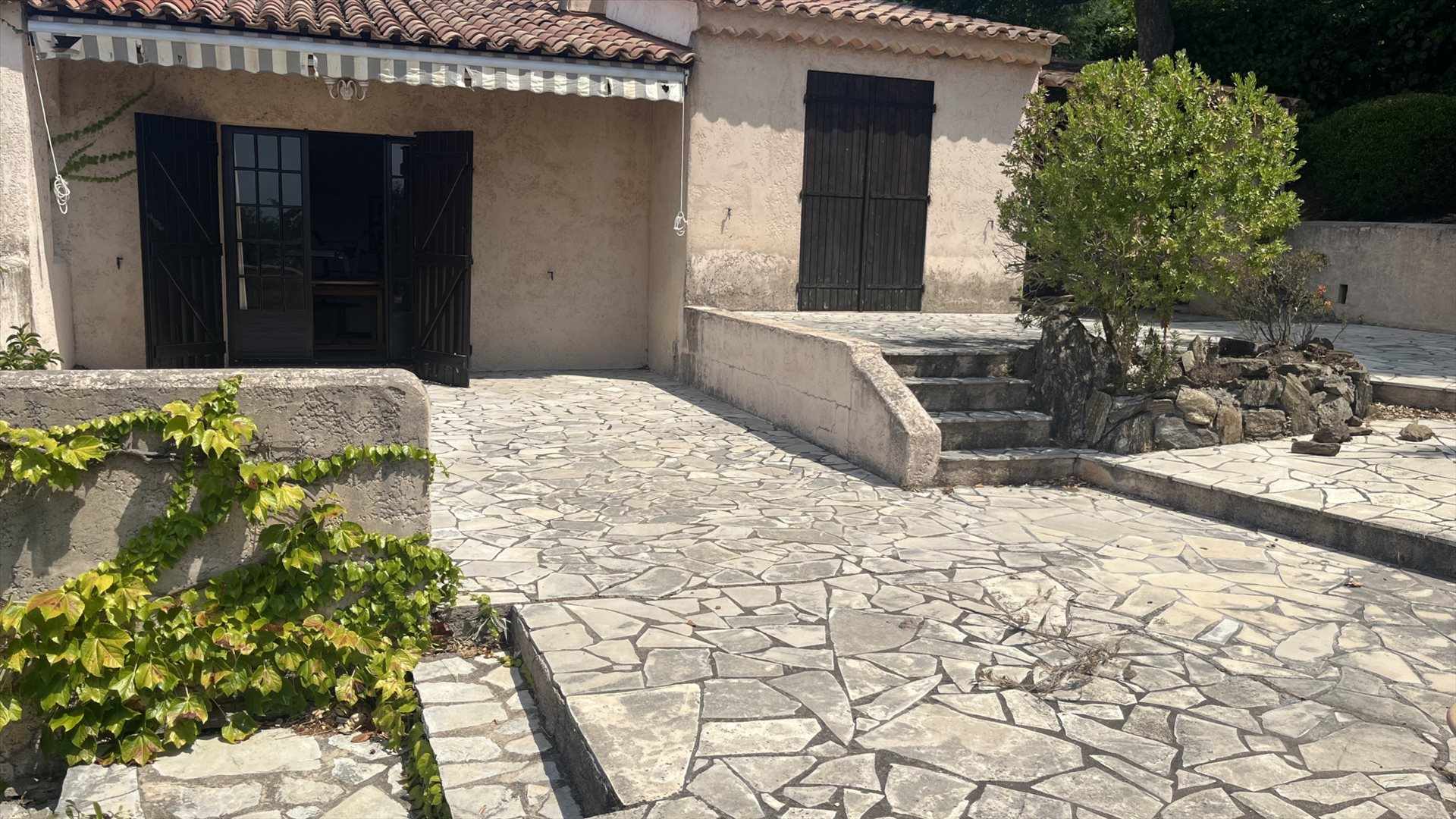 Maison à vendre, 150m², Roquebrune-sur-Argens
