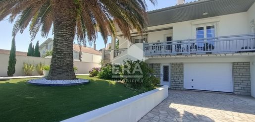 Maison 7 pièces 214 m² · à Anglet · 214 m² · 1 000 000 €