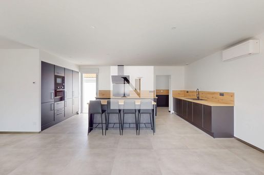 Maison 4 pièces 100 m² · à Esnandes · 100 m² · 355 000 €